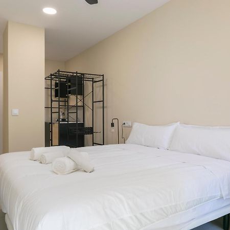Homeabout Smart Rooms Tetuan - Sin Recepcion Madryt Zewnętrze zdjęcie