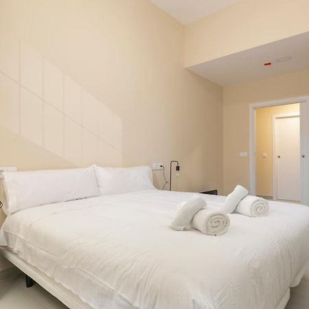 Homeabout Smart Rooms Tetuan - Sin Recepcion Madryt Zewnętrze zdjęcie