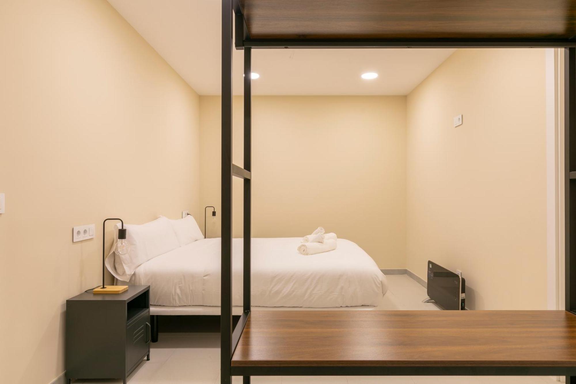 Homeabout Smart Rooms Tetuan - Sin Recepcion Madryt Zewnętrze zdjęcie