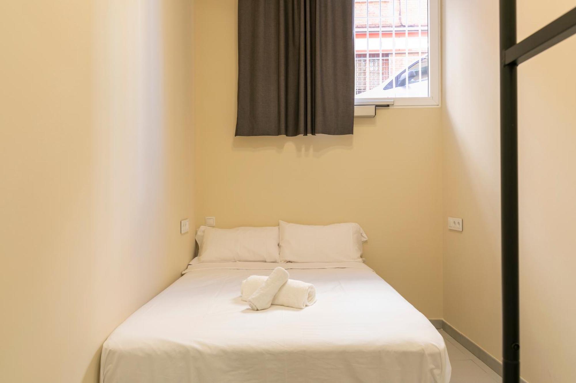 Homeabout Smart Rooms Tetuan - Sin Recepcion Madryt Zewnętrze zdjęcie