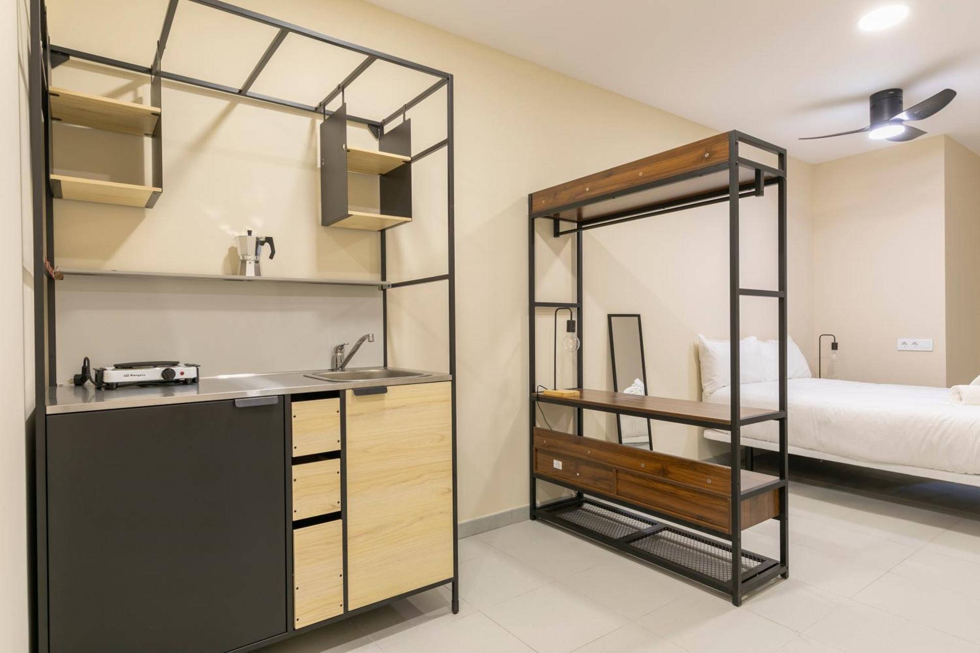 Homeabout Smart Rooms Tetuan - Sin Recepcion Madryt Zewnętrze zdjęcie
