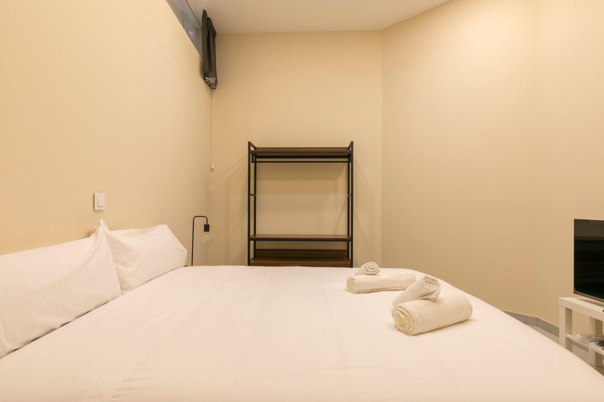 Homeabout Smart Rooms Tetuan - Sin Recepcion Madryt Zewnętrze zdjęcie
