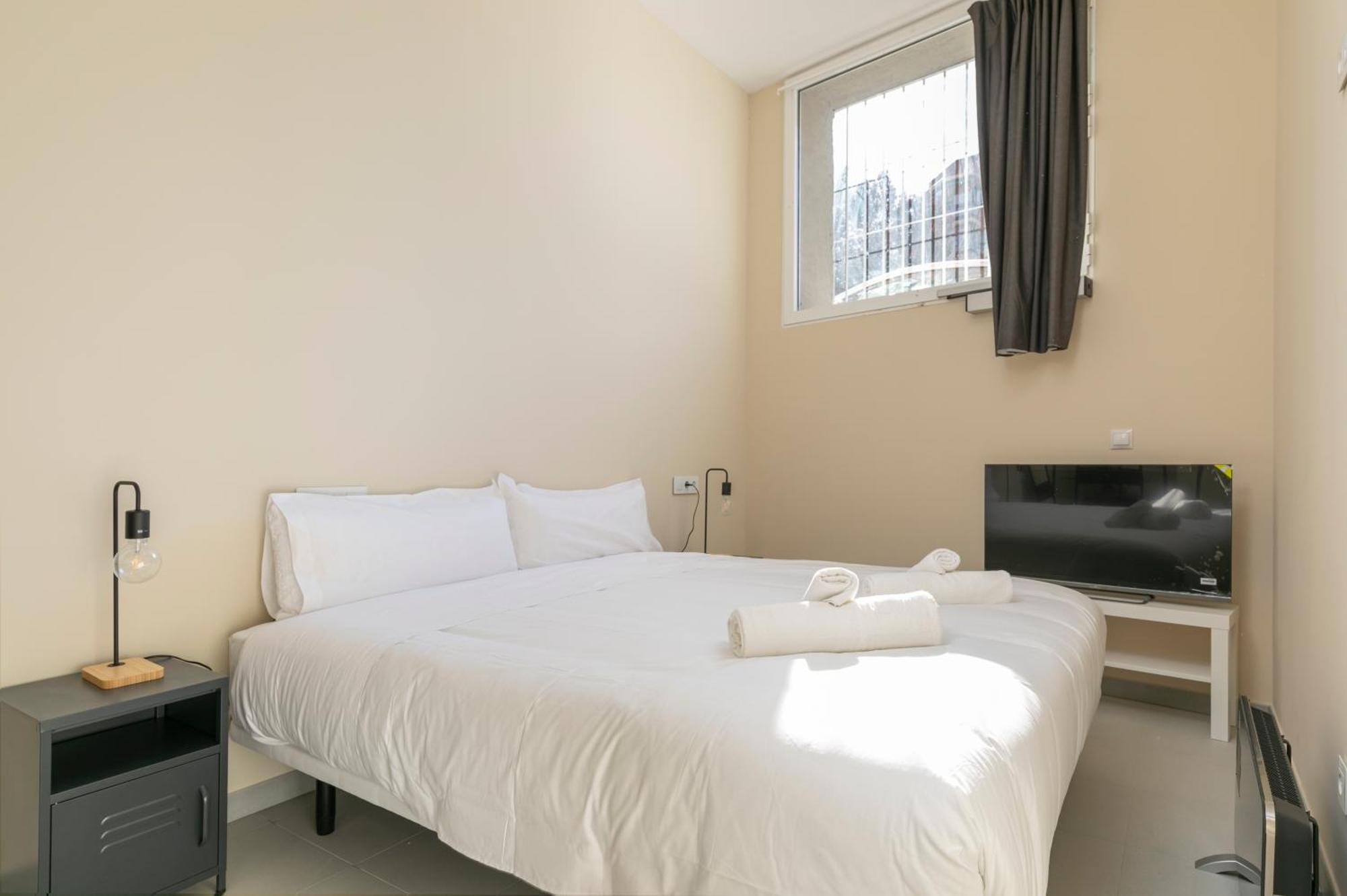 Homeabout Smart Rooms Tetuan - Sin Recepcion Madryt Zewnętrze zdjęcie