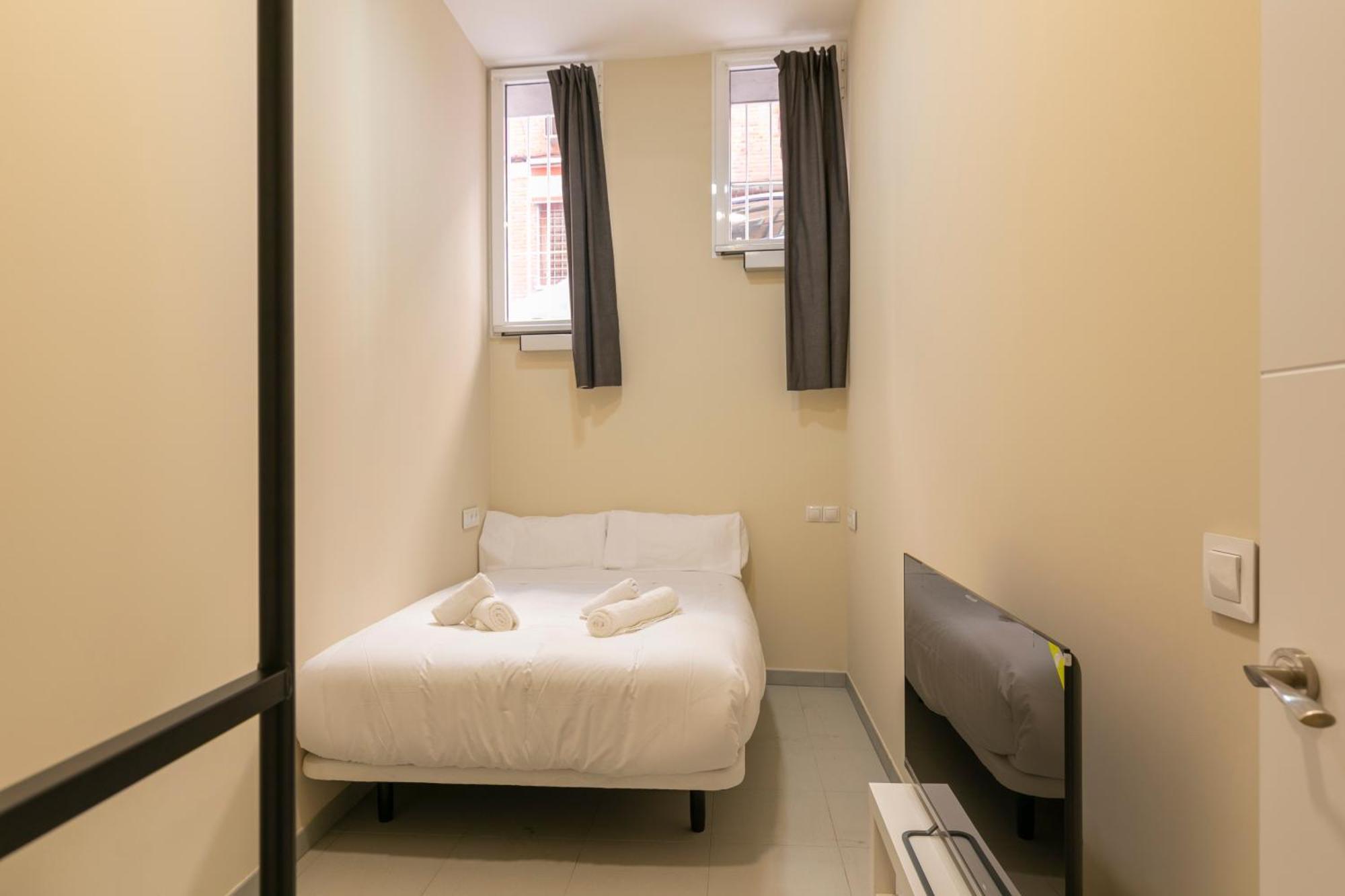 Homeabout Smart Rooms Tetuan - Sin Recepcion Madryt Zewnętrze zdjęcie