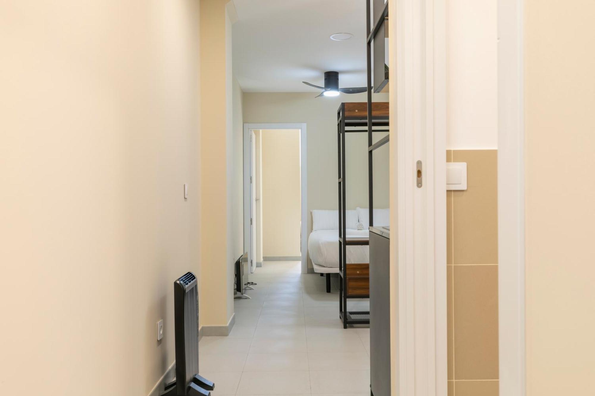 Homeabout Smart Rooms Tetuan - Sin Recepcion Madryt Zewnętrze zdjęcie
