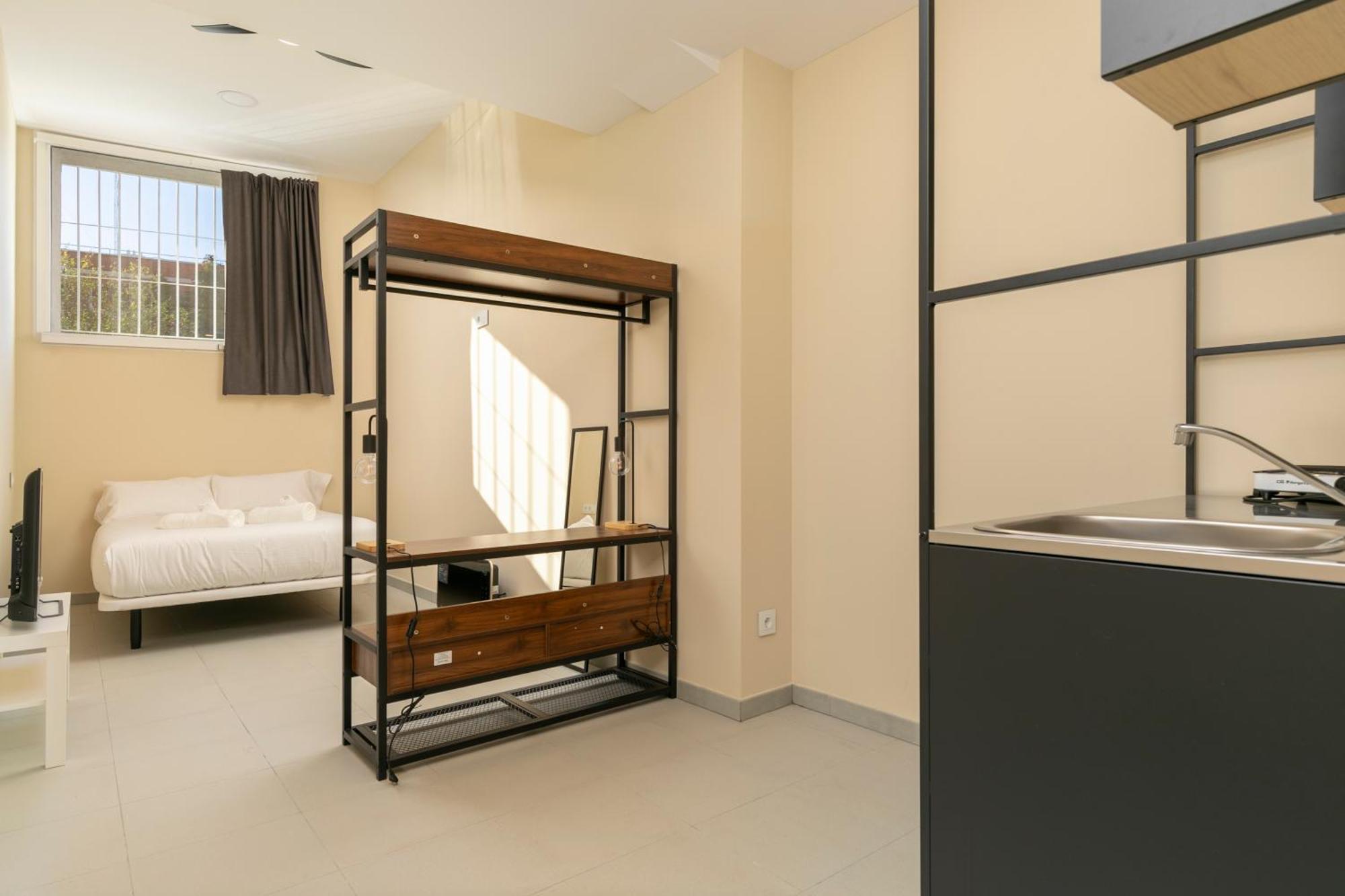 Homeabout Smart Rooms Tetuan - Sin Recepcion Madryt Zewnętrze zdjęcie