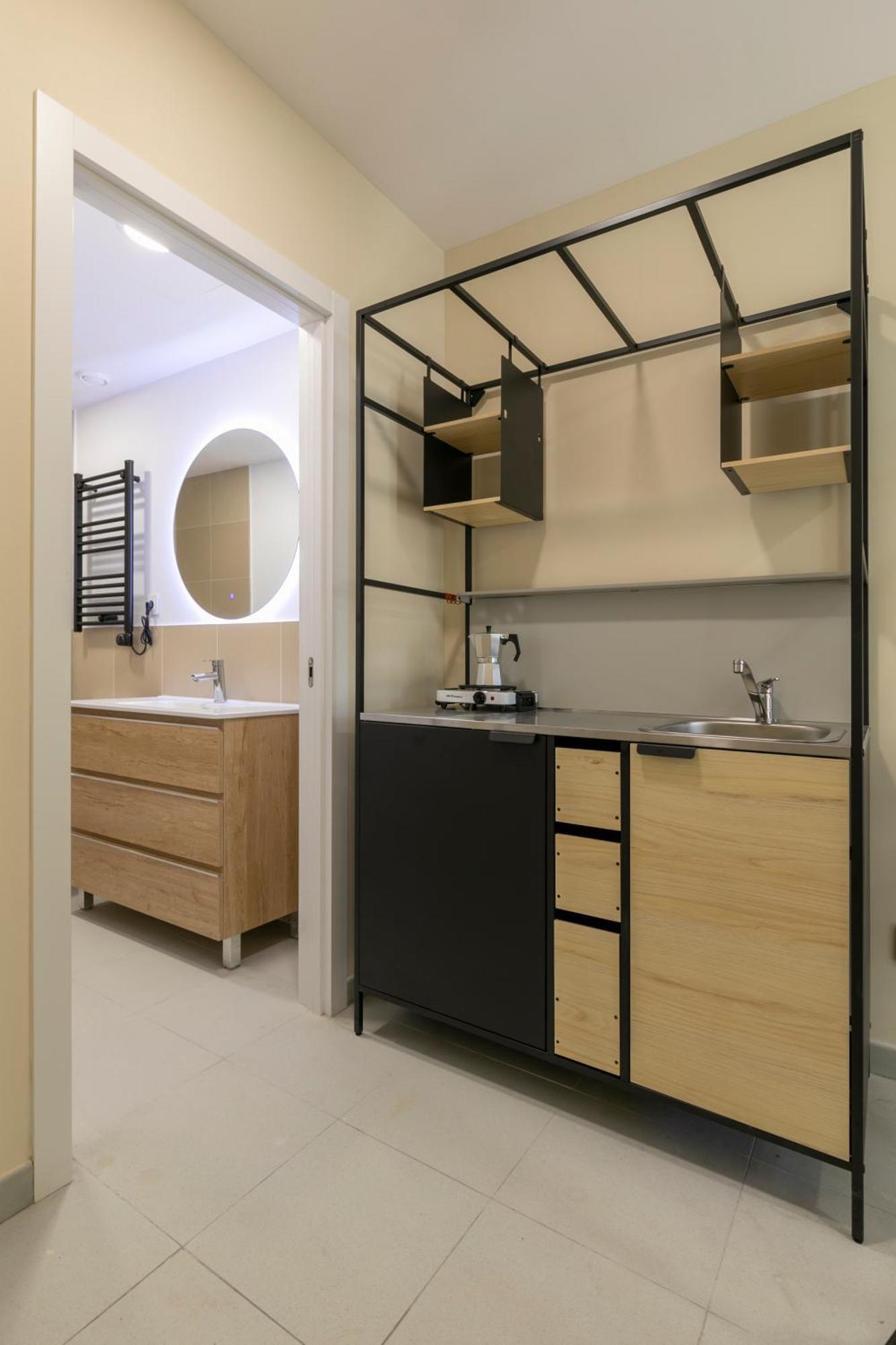 Homeabout Smart Rooms Tetuan - Sin Recepcion Madryt Zewnętrze zdjęcie